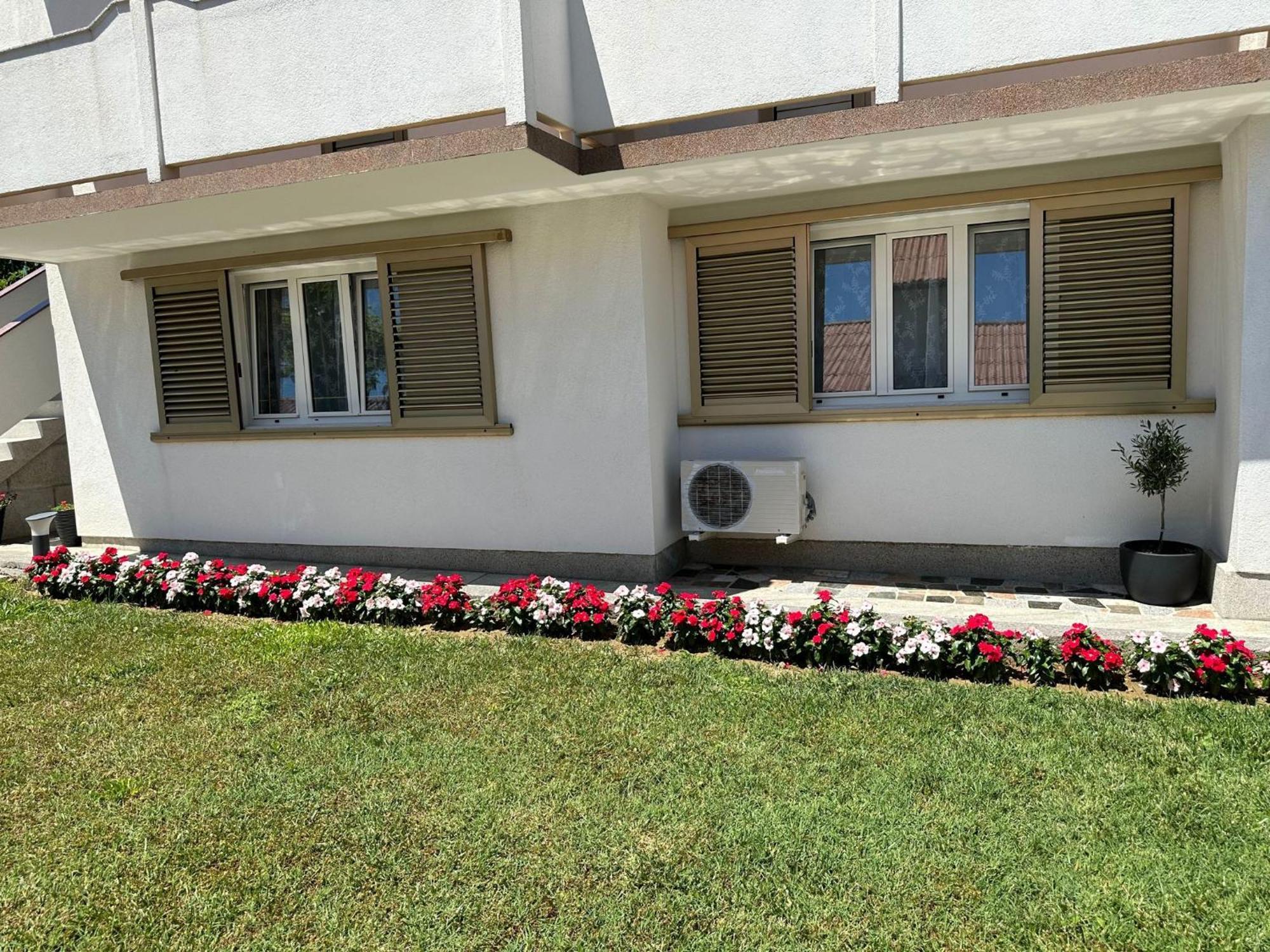 Apartments Vinse Near Rab Center 拉布 外观 照片