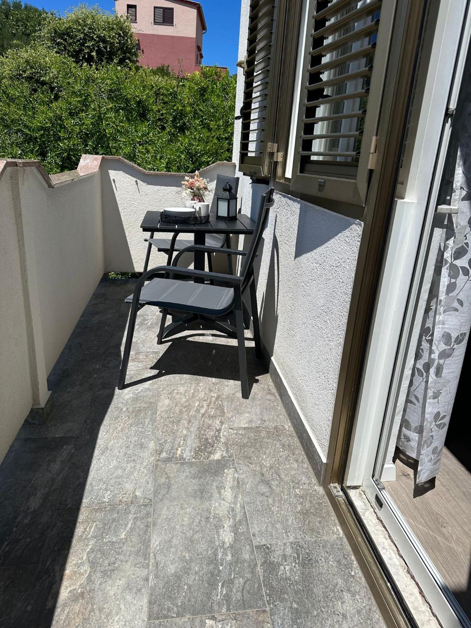 Apartments Vinse Near Rab Center 拉布 外观 照片